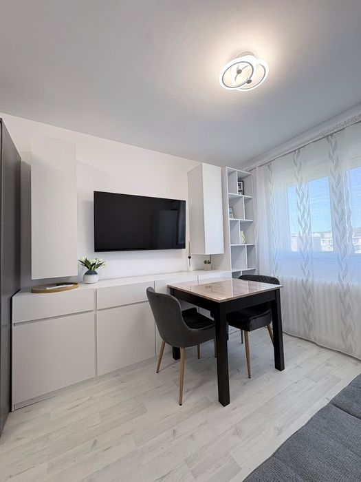 Vand apartament 3 camere