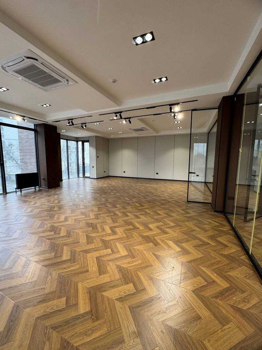 Сдам 131 м² Офис в Аренду. Шота Руставели. Текстильный мост. Фригат!