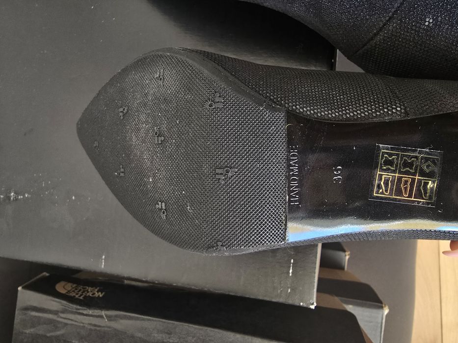 Тъмносини токчета Tara Shoes, handmade, вътрешност естествена кожа.