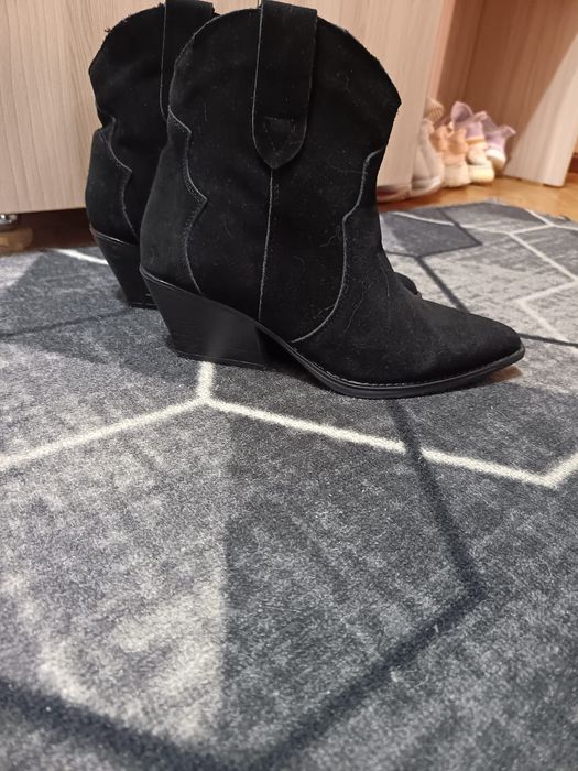 Продам обувь. Новые полусапожки.