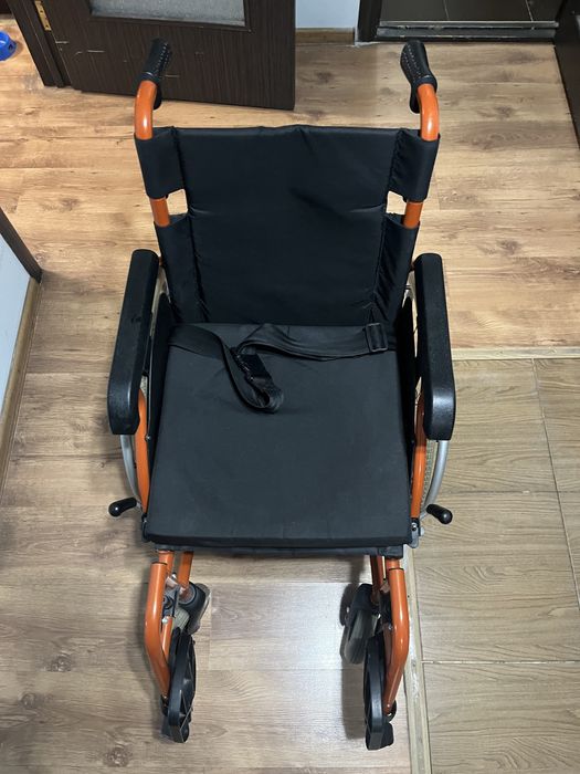 Продам каляску для инвалидов