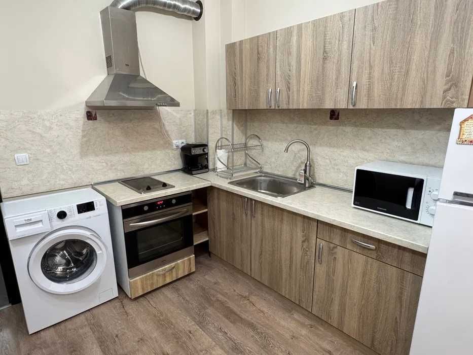 Дава се под наем Двустаен апартамент в Пловдив, Център - 55 кв.м за 230 € - Снимка #1