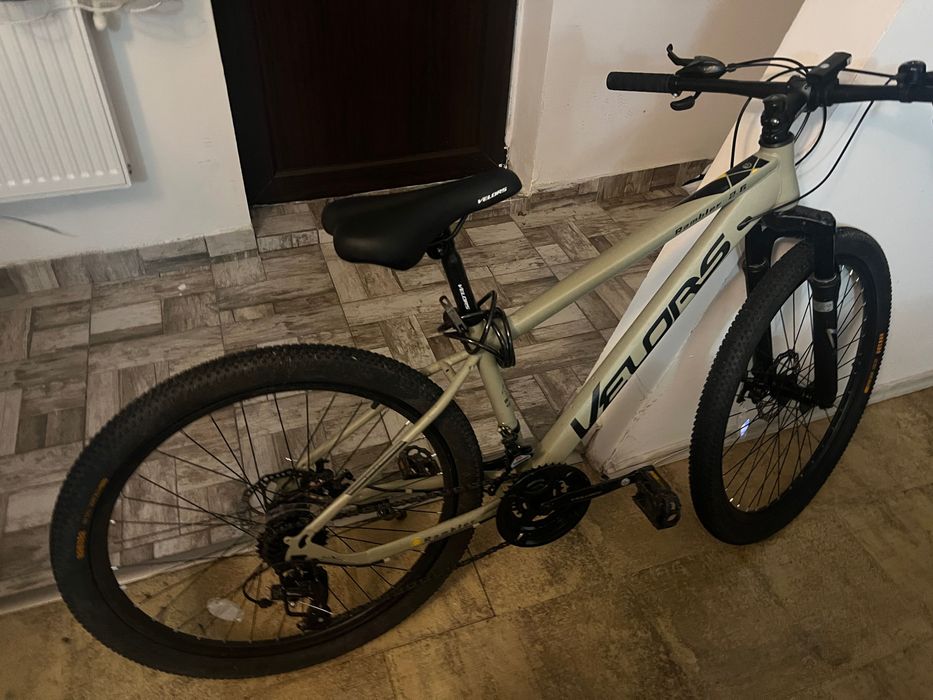 Bicicleta MTB ERBV26310A cu roti de 26" roți, suspensie față, ca nou