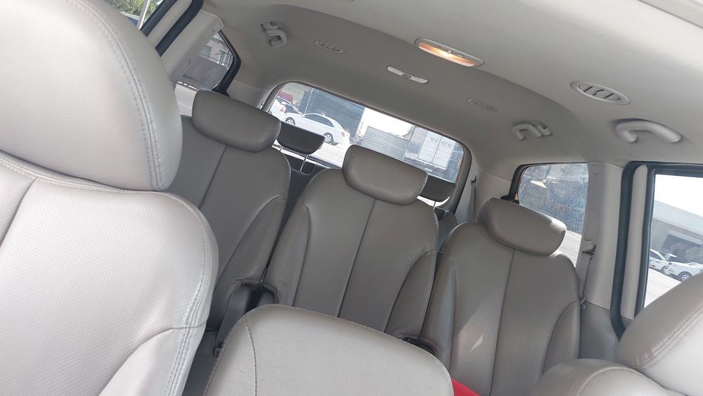 KIA carnival срочно