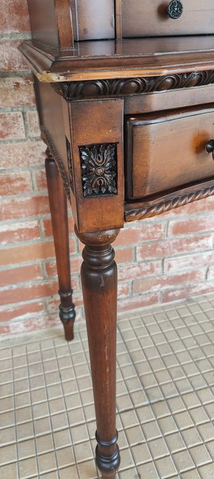 Бюро писалище секретер