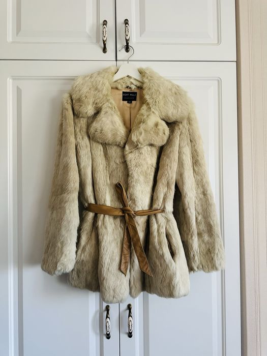 Haina de blana naturala , masura L  , culoare crem spre alb