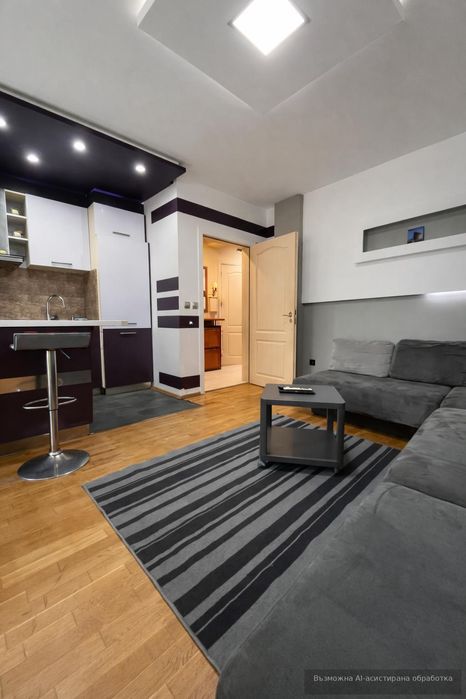 Дава се под наем Двустаен апартамент в Варна, Център - 54 кв.м за 977.16 € - Снимка #1