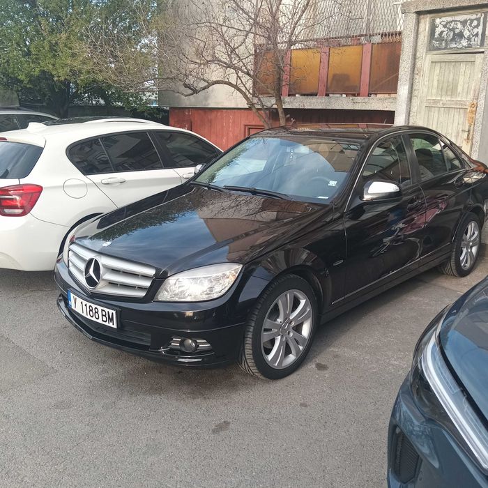 Автомобил  Мерцедес Бенц с200