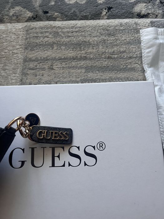 Geanta Guess Neagra