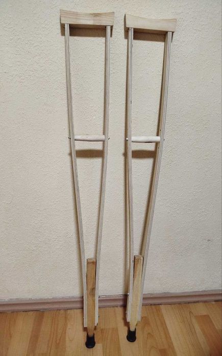 Доставка. Костыли деревянные