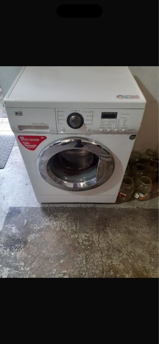 Продаю стиральную машинку LG