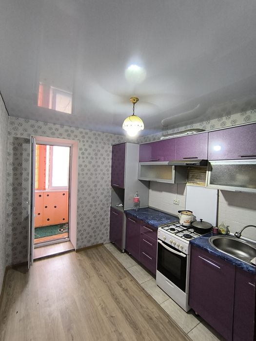 Продается квартира 3-х комнатная.