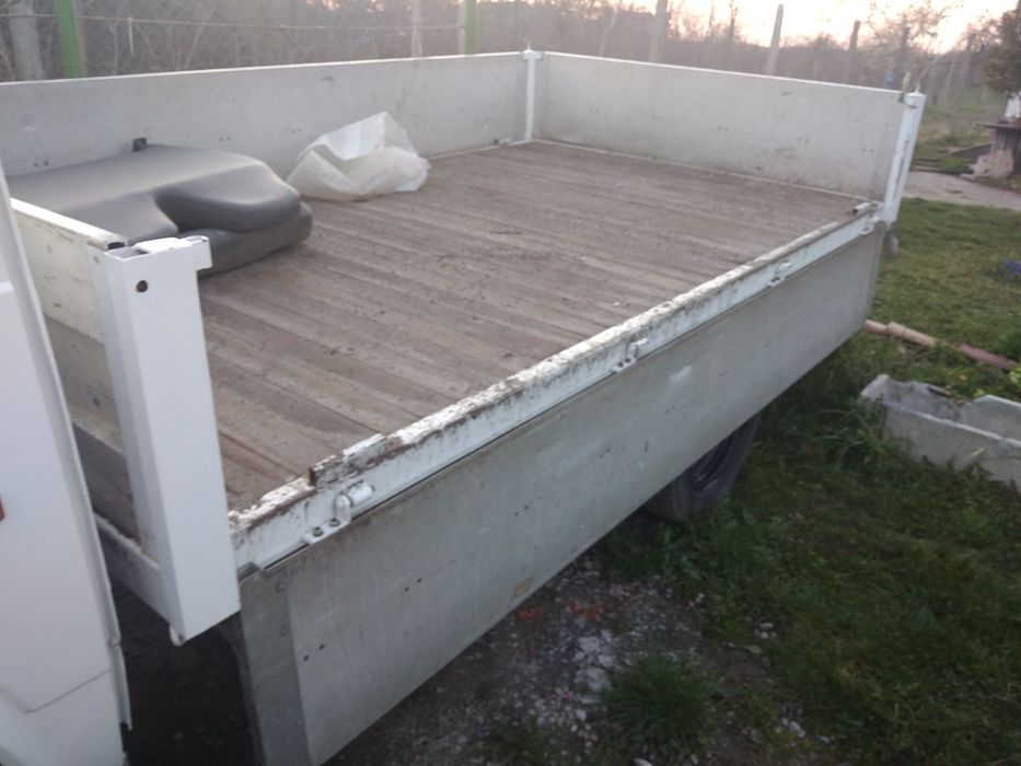 Продавам Нисан трейд на части