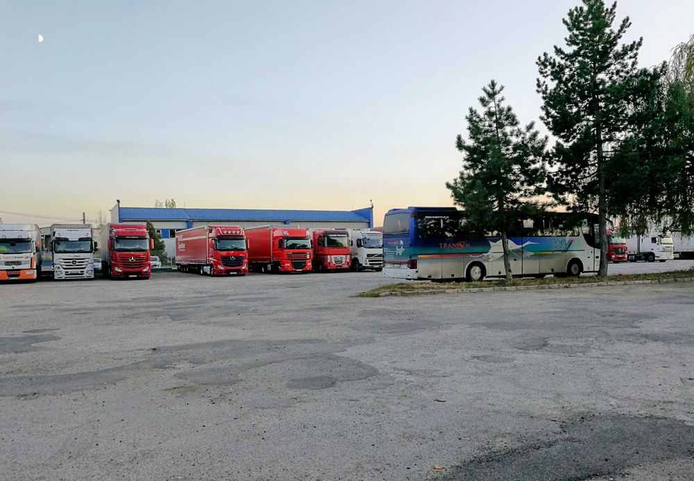 Parcare camioane Baia Mare