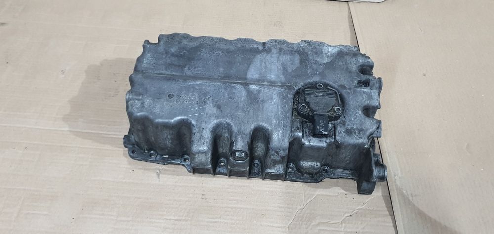 Baie ulei cu senzor 2.0 tdi BKD BKP BMR BMN BMM BMP golf 5 passat b6