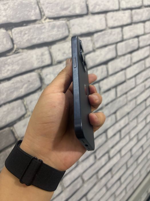 Срочно продается Iphone 15 pro