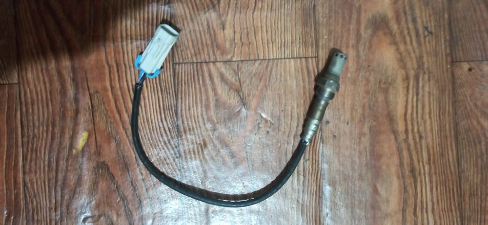 Продаеются запчасти на коробку кпп ласети 1.8