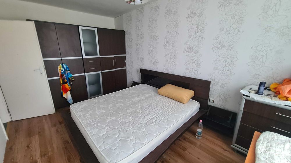 Продава се Тристаен апартамент в Разград, Освобождение - 100 кв.м за 985 €/кв.м - Снимка #4