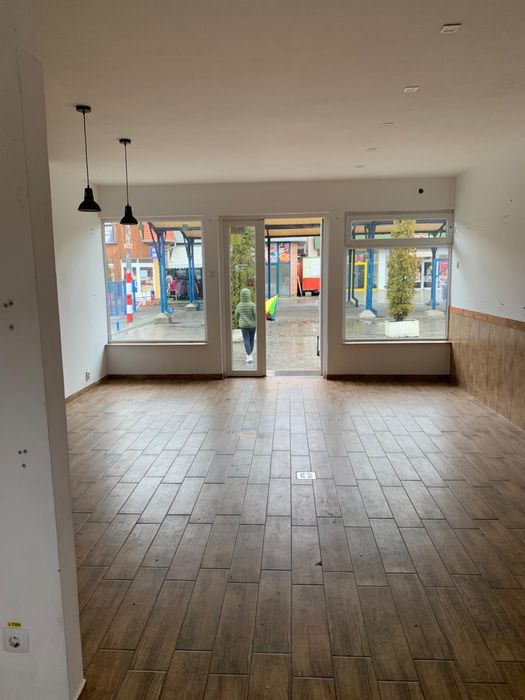 Vanzare SPATIU COMERCIAL 7 noiembrie