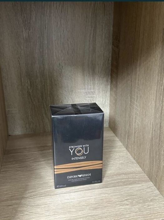vand parfum Armani Stronger with You