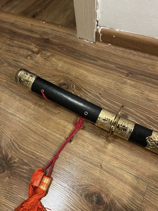 Декоративный меч