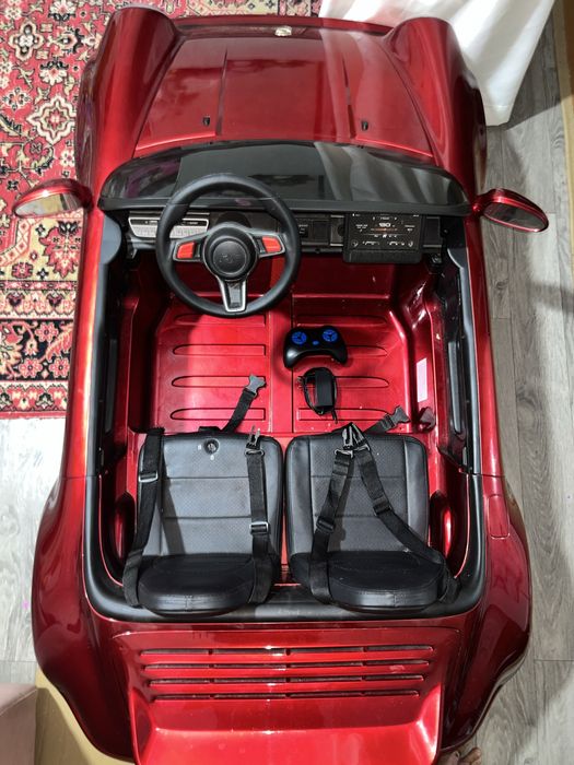 Porsche 911 бордовый
