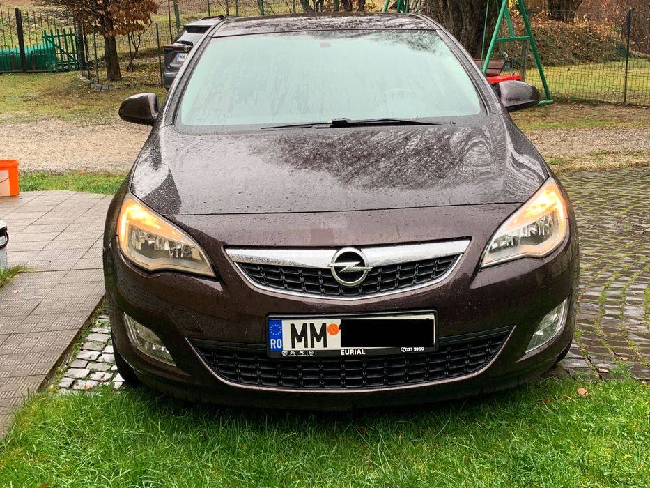 Opel Astra J 1.6 Benzină 114 CP 2012, primul proprietar