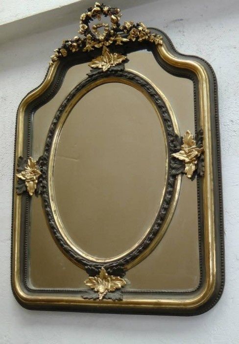 Oglinda de dimensiuni mari,rama structura