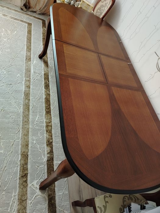 Продам большой стол. Малайзия