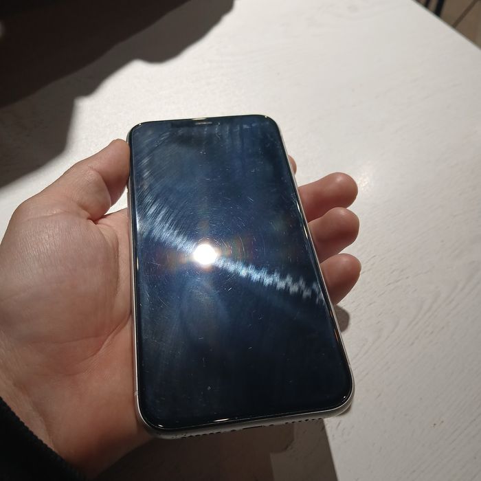 Iphone xr ideal holatda