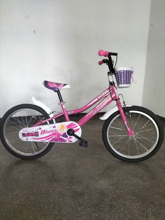 Bicicleta pentru fetițe