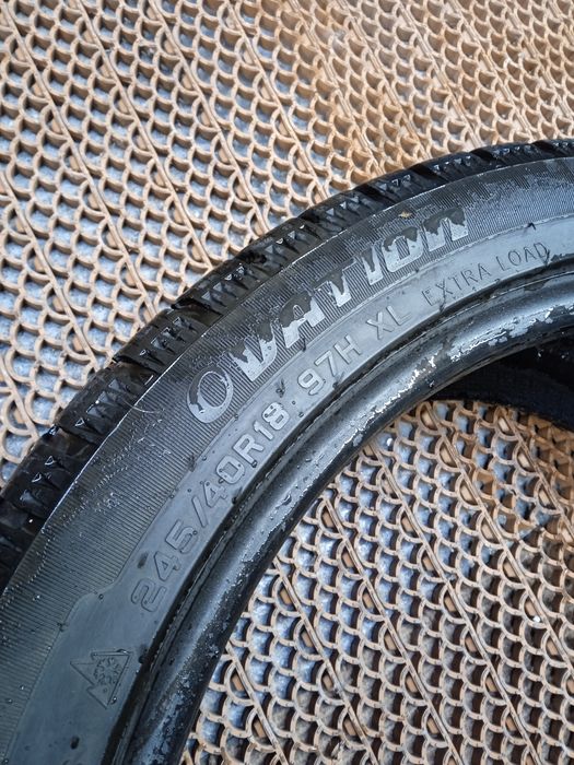 Продам резину липучка245/40/18