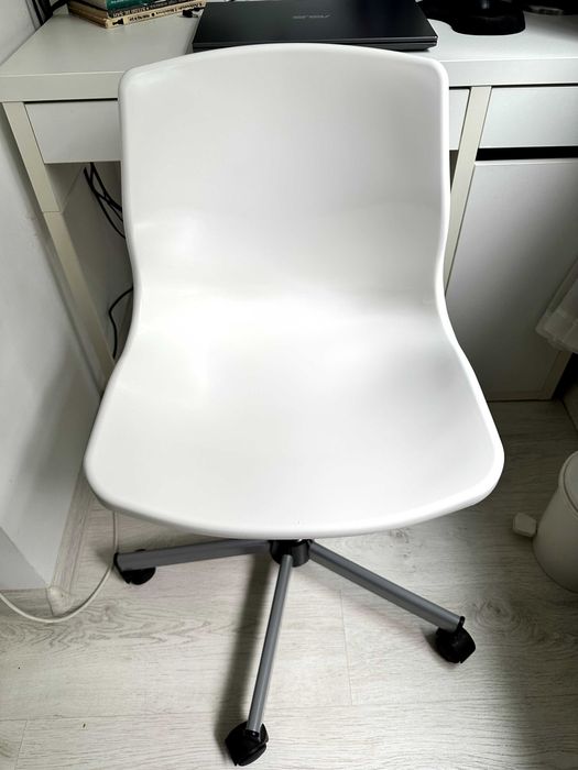 Scaun Ikea pentru Birou impecabil doar 125 de ron