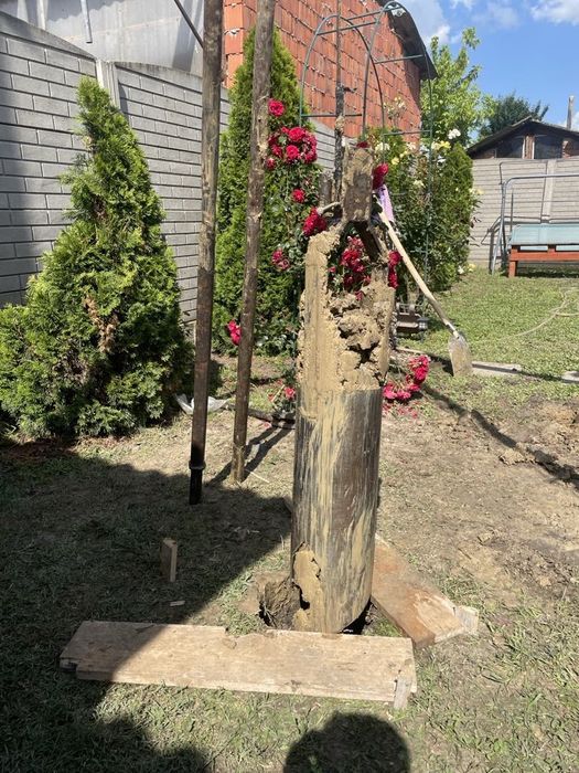 Execut foraje puturi de mica și mare adâncime