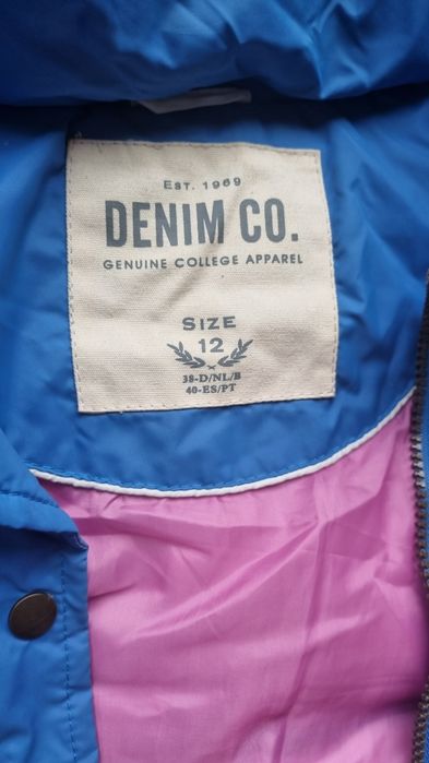 Дамски елек с качулка