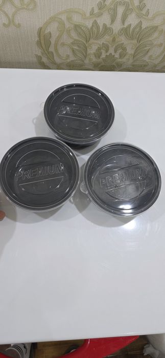 Пластиковый контейнер с герметичной крышкой,обьем 750мл