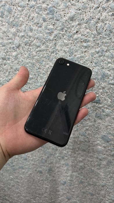 iPhone se2020,акб 77