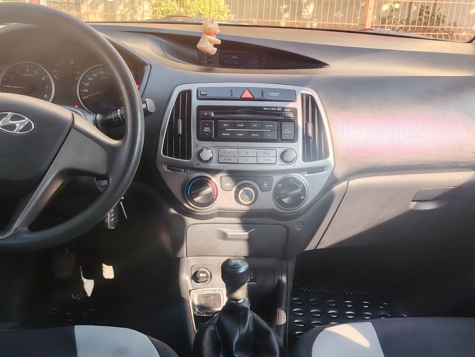Hyundai i 20 . 2013