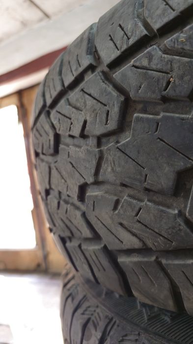 Продам шины265/75/16