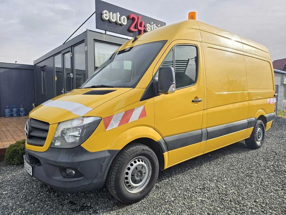 Mercedes-Benz Sprinter 316 CDI 163 CP MEDIU, 11 mc, 2017. Klima, camera marsarier, carlig 3.5 t, stare tehnica foarte buna.