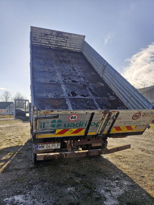 Vând Iveco basculabil