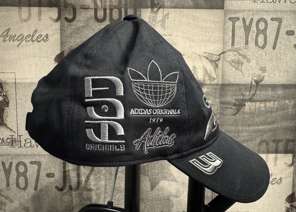 Adidas Originals шапка с козирка