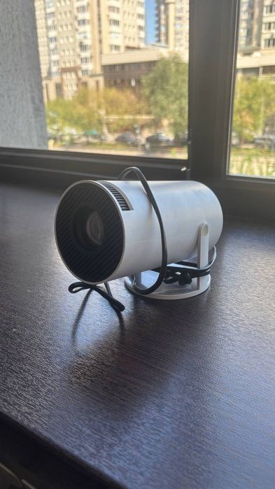 Проектор BLOT HY300 Android 11 / Wi-Fi / Bluetooth / AirPlay