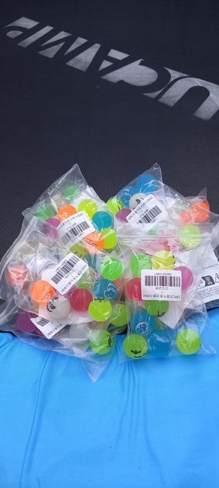 Подскачащи светещи топчета хелоуин коледа