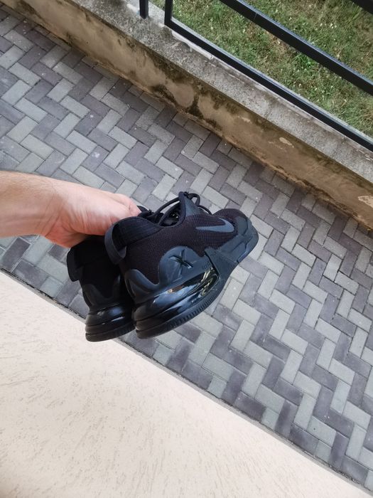Adidași Nike de vânzare