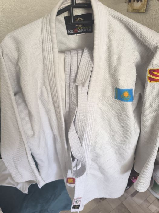 Продам кимано для дзюдо