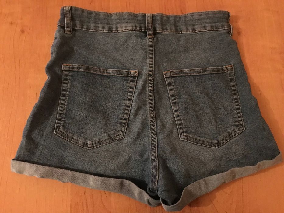 Женские джинсовые шорты