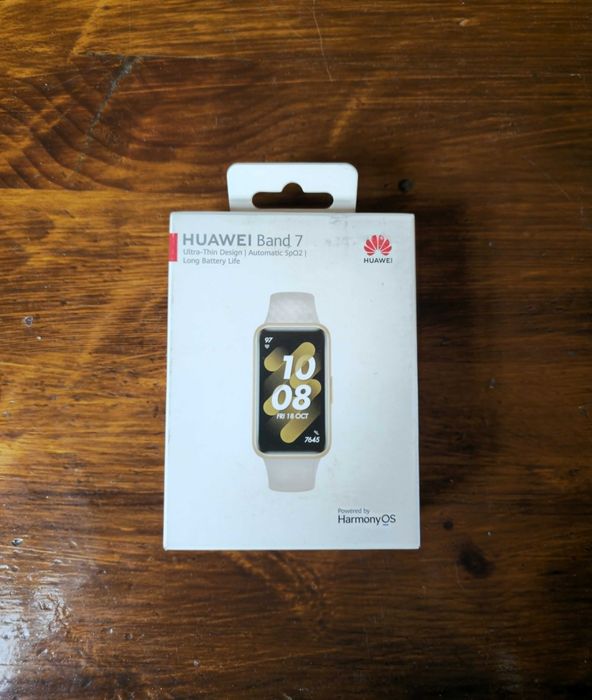 Чисто нов смарт часовник Huawei Band 7