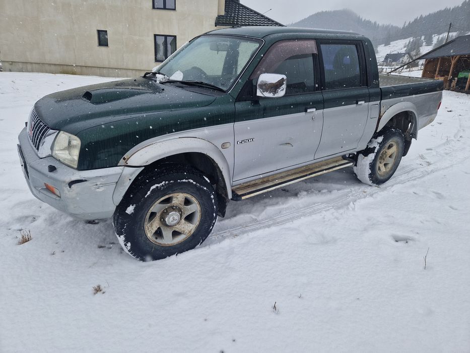 Mitsubishi l200  2002