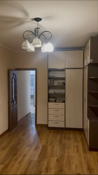 Продается 3 комн квартира , левый берег